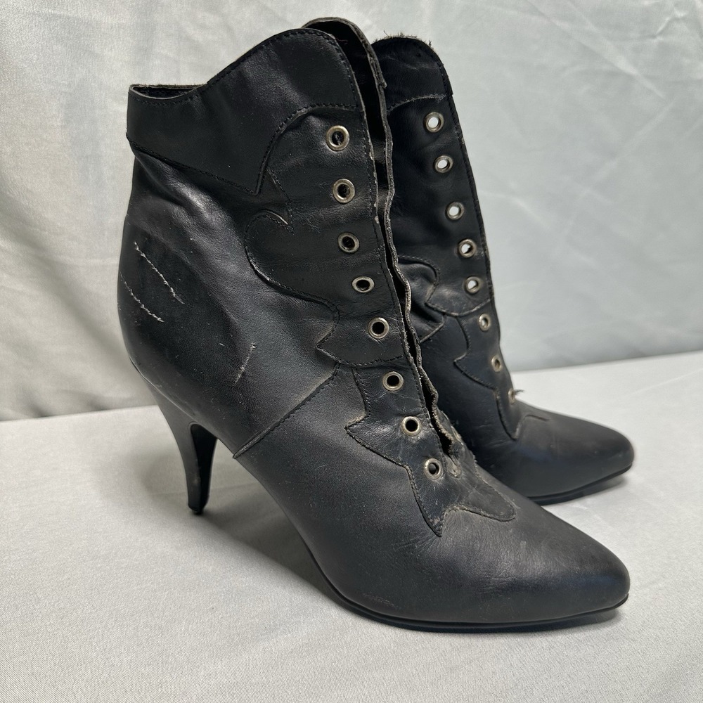 1980's Victorian Black Ankle Bootie 265M Goth Whimsi Witch Tease Vintage